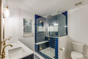 Shower, towels