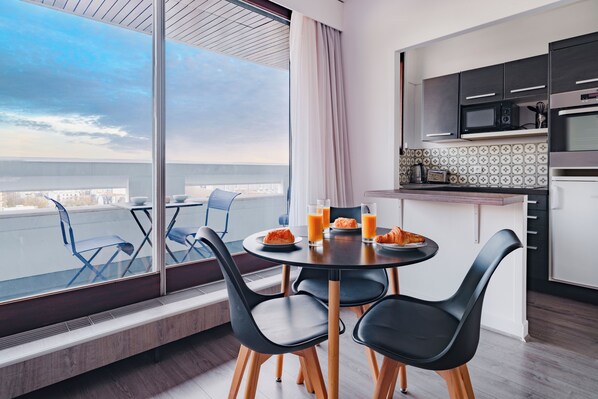 Dining - Paris Expo 2 Residence (Paris)