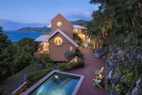 STARGAZER - a tropical retreat & pool, above Long Bay & Smuggler's beaches