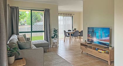 Charming 3-Bedroom, 2-Bathroom Townhouse