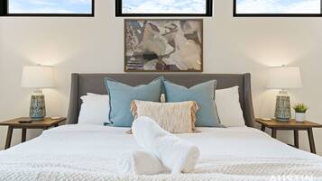 4 Schlafzimmer, Schreibtisch, Bügeleisen/Bügelbrett, kostenloses WLAN