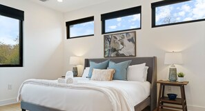 4 bedrooms, desk, iron/ironing board, free WiFi