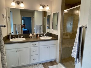 シャワー、タオル