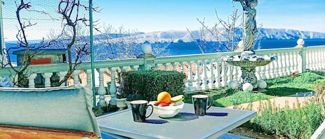 Apartment | Balcony