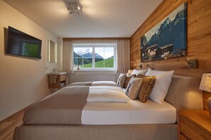 3 Schlafzimmer, Bügeleisen/Bügelbrett, WLAN, Bettwäsche