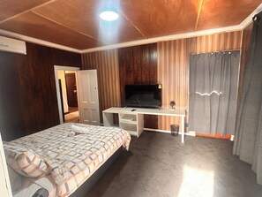 Deluxe Apartment, City View | Free WiFi, bed sheets - The Blackhorse Hotel  (Christchurch)