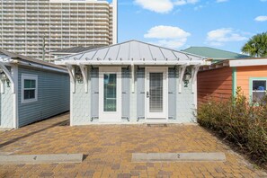 Exterior detail - Adorable Bungalow Steps Away From Beach (Panama City Beach)