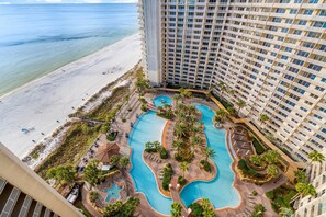 Innenpool, beheizter Pool