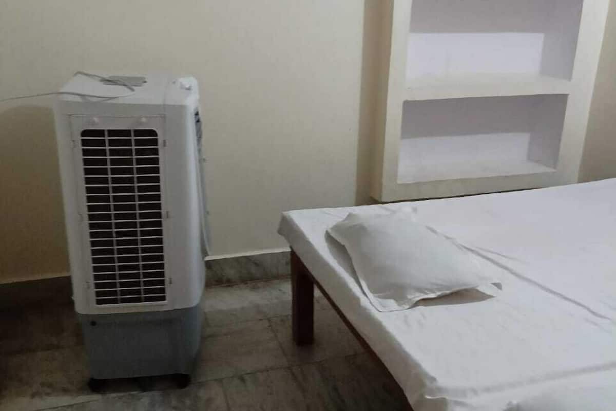 Quarto casal econômico, para não fumantes, banheiro compartilhado | Comodidades do quarto