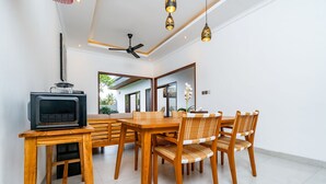 Private kitchenette - Made Ubud Villa (Ubud)