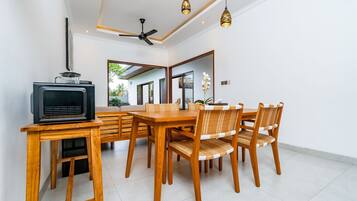 Villa familiare, 2 camere da letto, vista piscina | Angolo cottura privato | Piano cottura, bollitore elettrico, frullatore