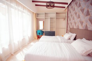 2 bedrooms, laptop workspace, soundproofing, free WiFi - Phelgone Nanyuki (Nanyuki)