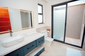 Shower, free toiletries, hair dryer, slippers - Phelgone Nanyuki (Nanyuki)