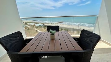 Exclusive Studio | Living area