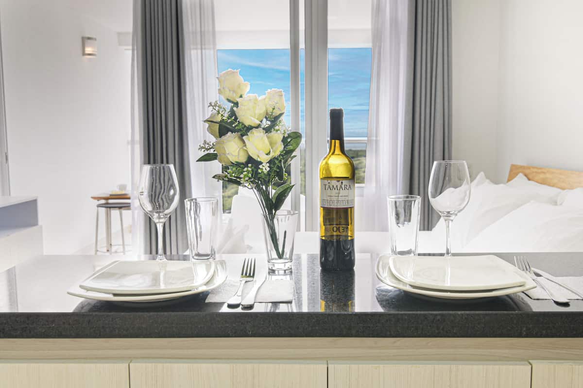 Studio (1139) | Select Comfort beds, in-room safe, WiFi (free), individually decorated