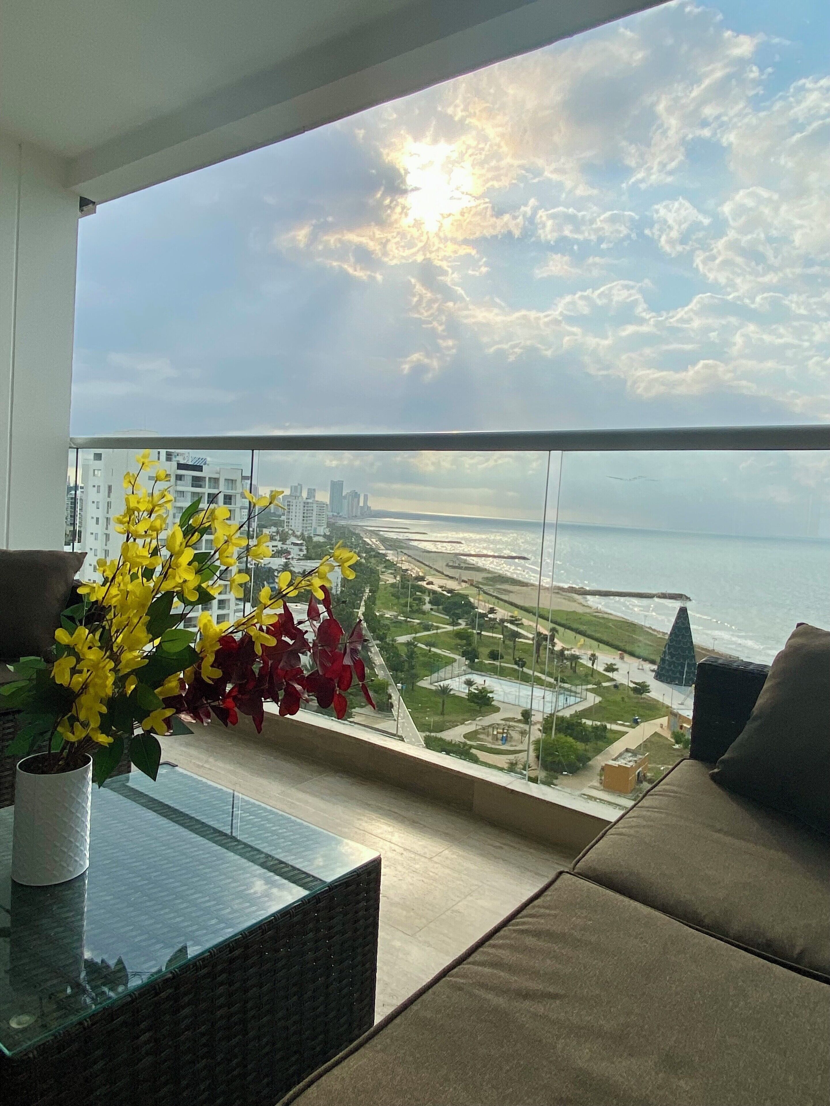 Studio (1408) | Beach/ocean view