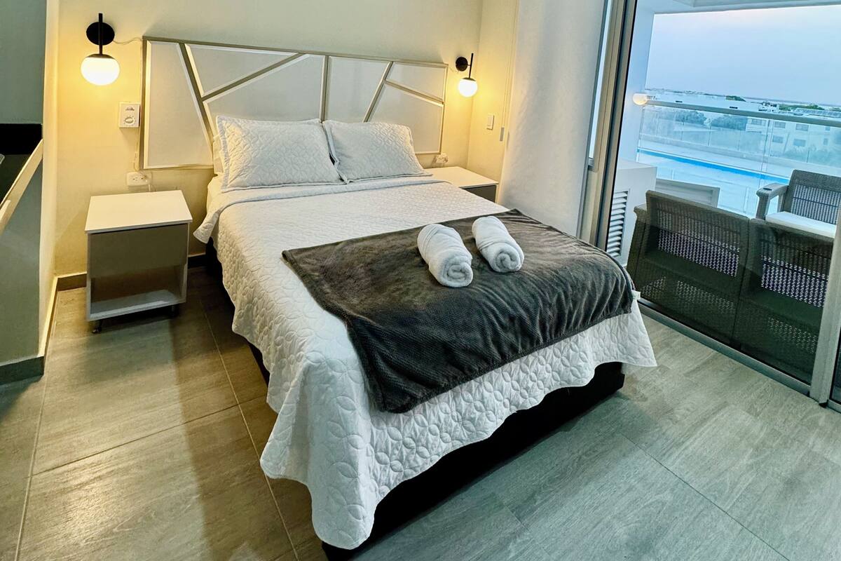Studio (534) | Select Comfort beds, in-room safe, WiFi (free), individually decorated