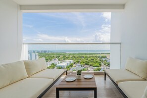 Estúdio (1640) | Vista do quarto