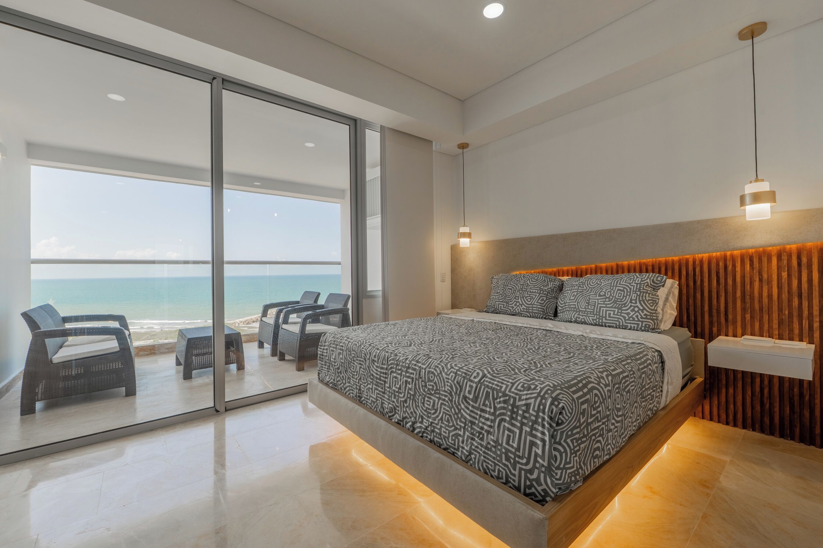 Estúdio (909) | Camas Select Comfort, cofres nos quartos, individualmente decorados