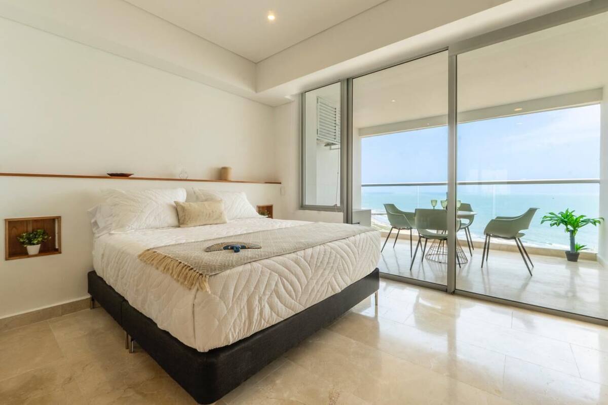 Studio (1318) | Select Comfort beds, in-room safe, WiFi (free), individually decorated