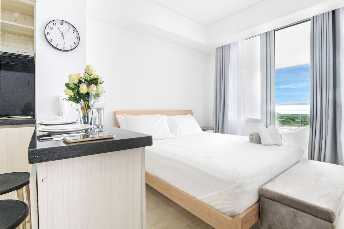 Studio (1240) | Select Comfort beds, in-room safe, WiFi (free), individually decorated