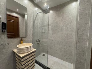 Bathroom - New White Pyramids Inn (Giza)