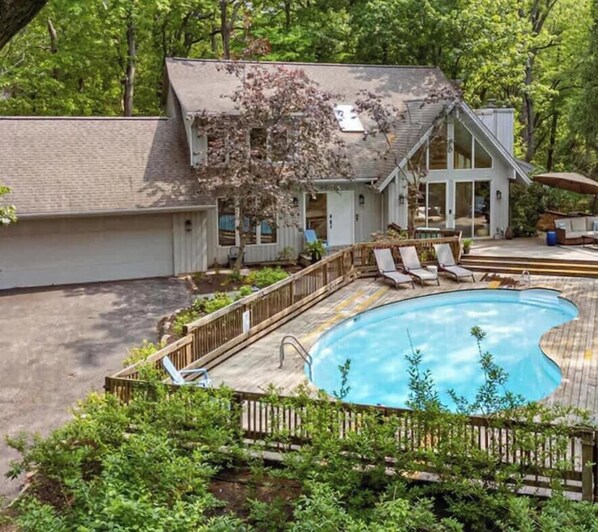 Unclassified image, 1 of 50, button