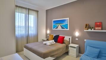 1 多间卧室、上网接入