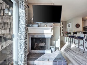 Interior - Mountain Nest Retreat Ground Level Condo Brian Head (Brian Head)