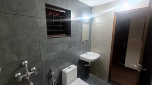 Toallas, jabón, papel higiénico