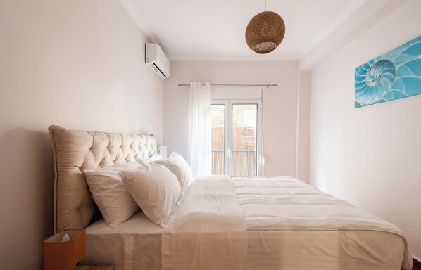 Leilighet, balkong | 2 soverom, sengetøy i egyptisk bomull og sengetøy av topp kvalitet