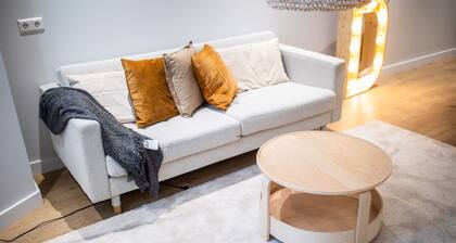 Riverside 2BDR Apartment  VPD