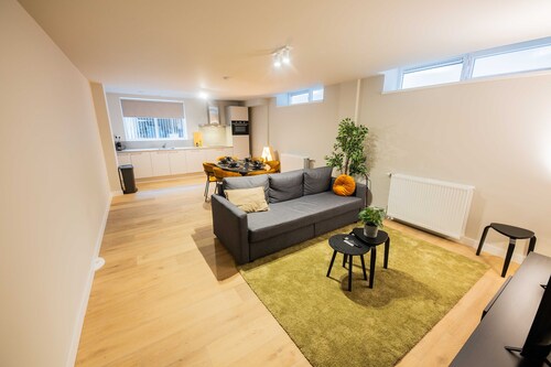 Lavish Living 3BDR Apartment  WS