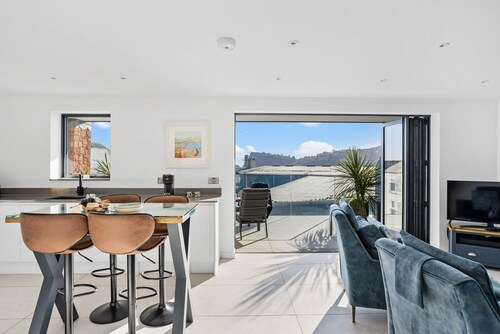 Estuary View -  Secure Parking - Nearby Beach