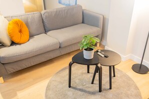 Living area - Modern Retreat 3BDR Apartment WS (Rotterdam)