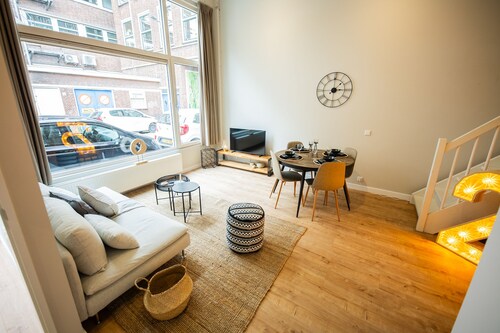 Urban Elegance 3BDR Apartment  BSH