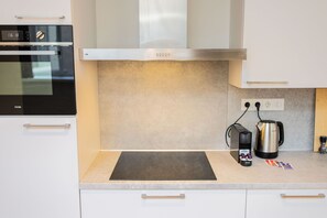 Frigorifero, forno, lavastoviglie, macchina per tè/caffè