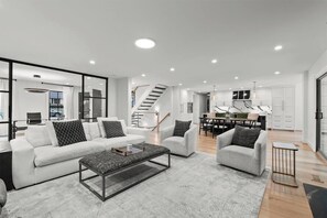 Smart TV, lareira, escritórios