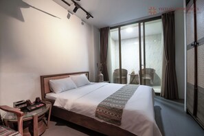 Deluxe Studio, 1 Double Bed, Garden View | Balcony view - VietLife Hotel & Apartment (Ho Chi Minh City)