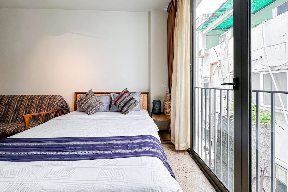 Studio Kota, 1 Tempat Tidur Double, Bebas Asap Rokok | Minibar, brankas, tirai kedap cahaya, dan kedap suara