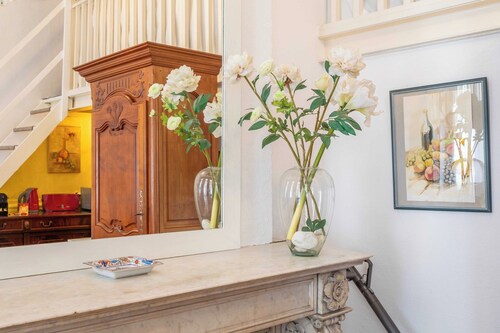 Charming Duplex With 1 Bedroom