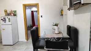 Dining - Apartment for 7 people wifi, 5 stars. Theater and restaurant area (San Nicolas)