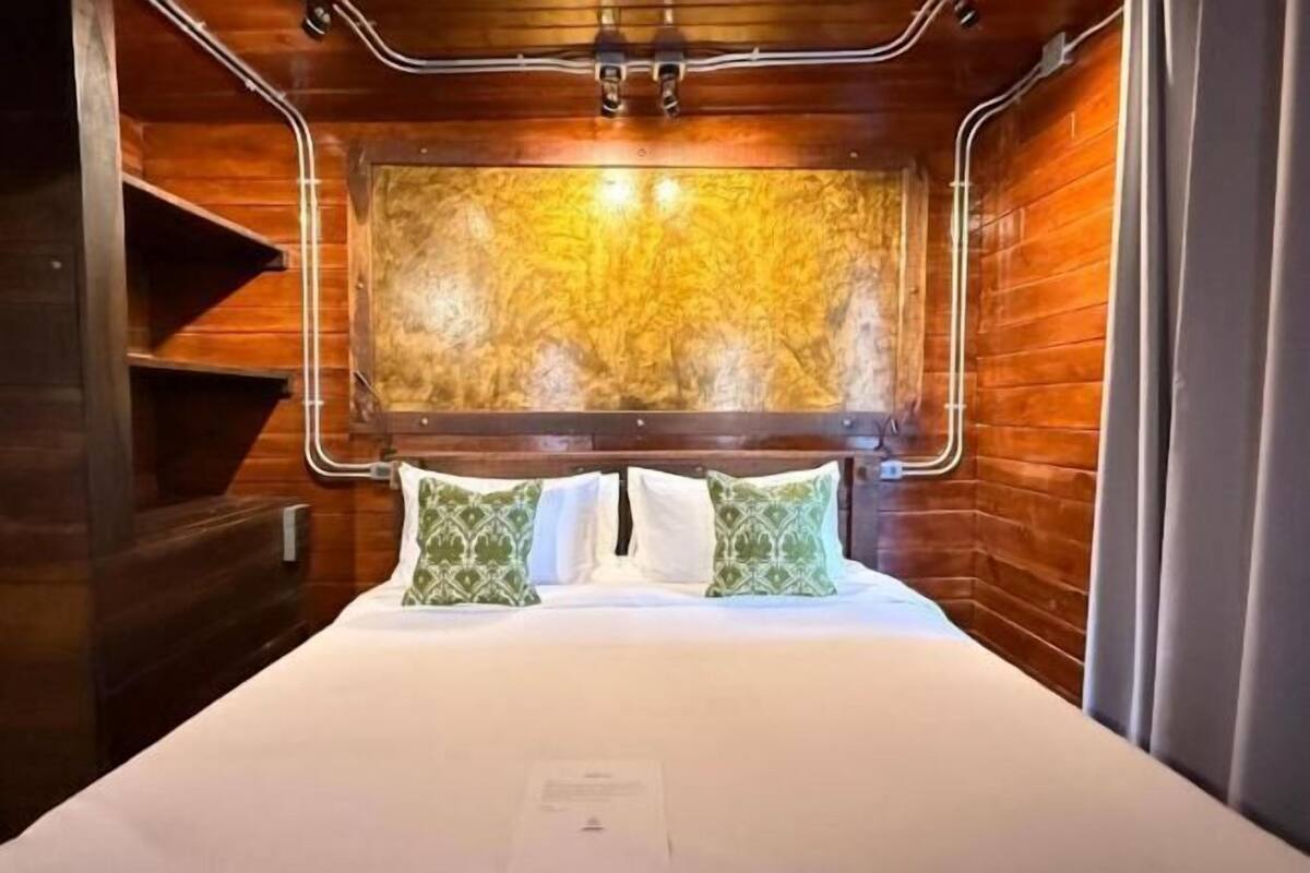 1 bedroom, minibar, in-room safe, individually decorated