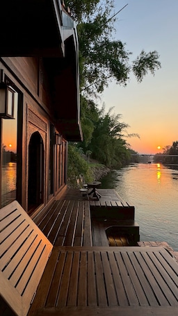 Kawarin River Front Suite | Minibar, in-room safe, individually decorated, individually furnished