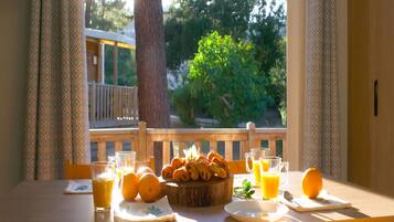 Family Mobile Home, 3 Bedrooms, Air conditioning | Living area | 80-cm LCD TV with digital channels