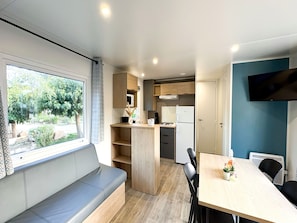 80-cm LCD TV with digital channels - Campo di Mare (Porto-Vecchio)