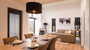 Bungalow (WW | Bungalow 4D) | Dining - Summio Vakantiepark Zeedijk (Herkingen)