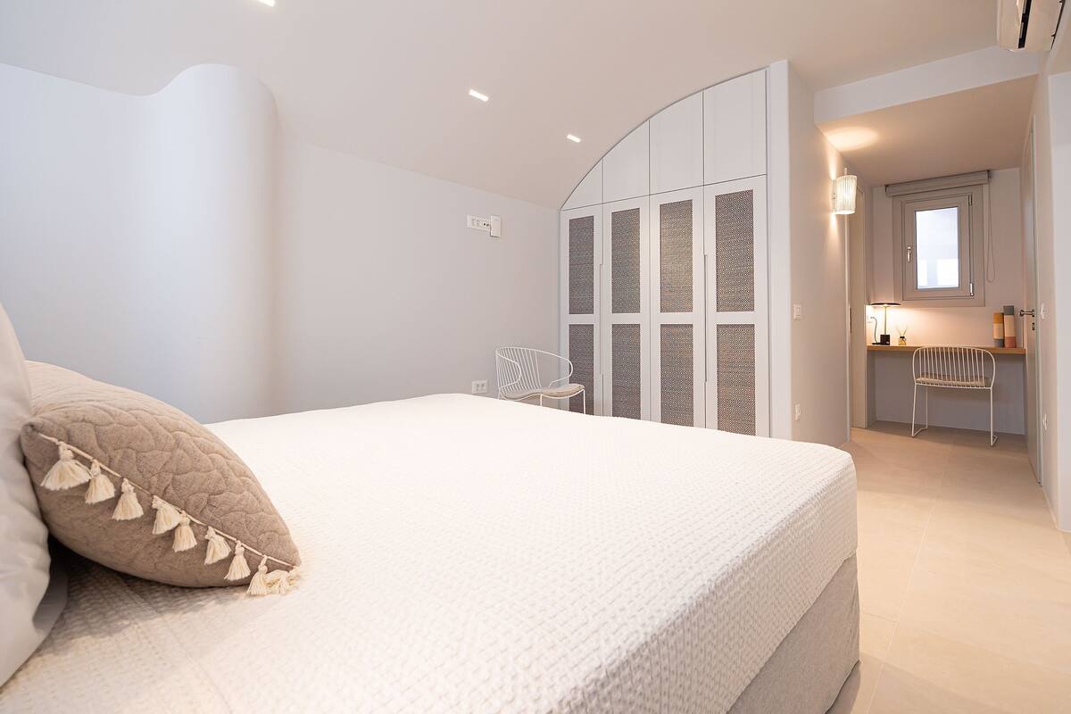 Apartment | 6 bedrooms, desk