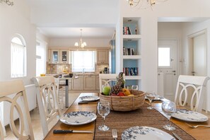 4 bedrooms - Villa Alba Spacious Home by the sea (Naxos)