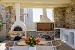 House - Villa Billia Cheerful 4 Bedroom Home w Ocean View (Naxos)